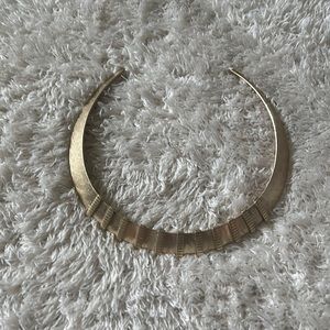 gold (not real) push on choker